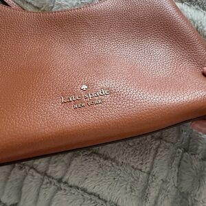Kate Spade New York Brown Leather Crossbody w/ Gold Chain – Excellent Condition